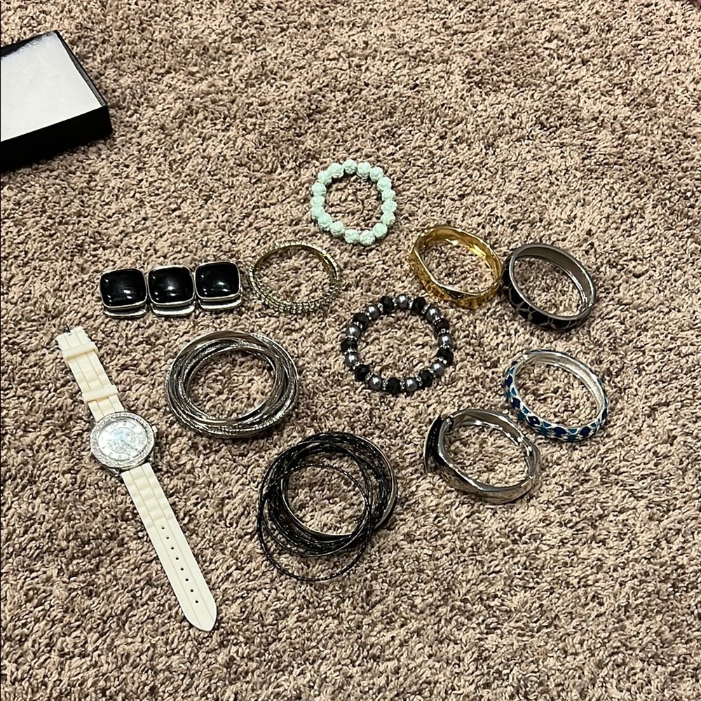 Assorted Bracelet Set - Picture 2 of 14